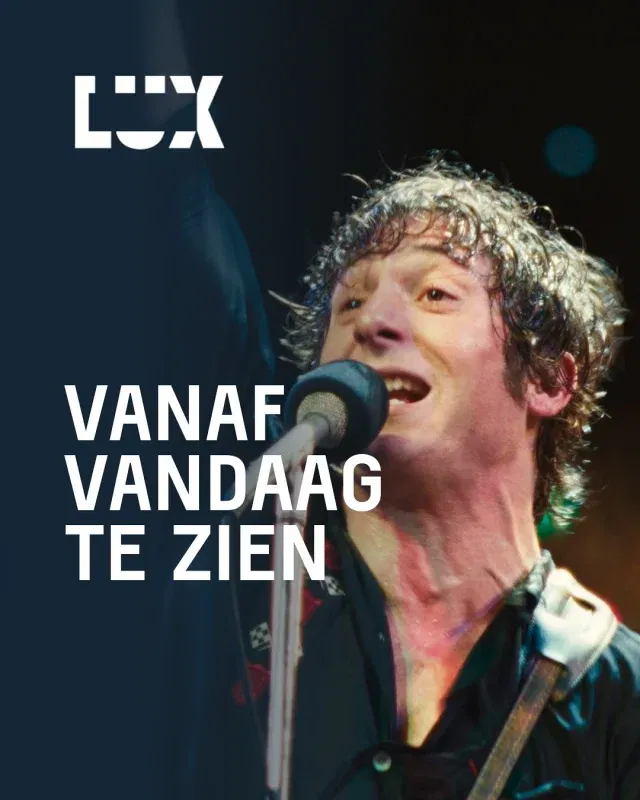 ✨Vanaf vandaag zijn er weer 5 nieuwe films te zien. 
Leer meer over het indringende verhaal achter het ontstaan van ‘Nebraska’, Bruce Springsteens rauwe en persoonlijke album uit 1982, in het muzikale drama 𝘚𝘱𝘳𝘪𝘯𝘨𝘴𝘵𝘦𝘦𝘯: 𝘋𝘦𝘭𝘪𝘷𝘦𝘳𝘮𝘦𝘧𝘳𝘰𝘮𝘕𝘰𝘸𝘩𝘦𝘳𝘦, voel de spanning in de nieuwe thriller over een timmerman die in het geheim een kunstroof voorbereidt in 𝘛𝘩𝘦 𝘔𝘢𝘴𝘵𝘦𝘳𝘮𝘪𝘯𝘥, lach mee in het meeslepende, waargebeurde verhaal over de onwaarschijnlijke band tussen een Engelse leraar en een pinguïn in Argentinië, 1976 in 𝘛𝘩𝘦 𝘗𝘦𝘯𝘨𝘶𝘪𝘯 𝘓𝘦𝘴𝘴𝘰𝘯𝘴. Bekijk de nieuwe versie van Mary Shelley’s klassieke 𝘍𝘳𝘢𝘯𝘬𝘦𝘯𝘴𝘵𝘦𝘪𝘯 van de met een Oscar bekroonde regisseur Guillermo del Toro (𝘛𝘩𝘦 𝘚𝘩𝘢𝘱𝘦 𝘰𝘧 𝘞𝘢𝘵𝘦𝘳) en voel mee met het pijnlijke verhaal over een gestolen jeugd van de 13-jarige Achraf in 𝘙𝘦𝘥 𝘗𝘢𝘵𝘩.
Welke duik jij als eerste in? 🎬
#luxnijmegen #arthouselux #premiere #jeremyallenwhite #brucespringsteen
