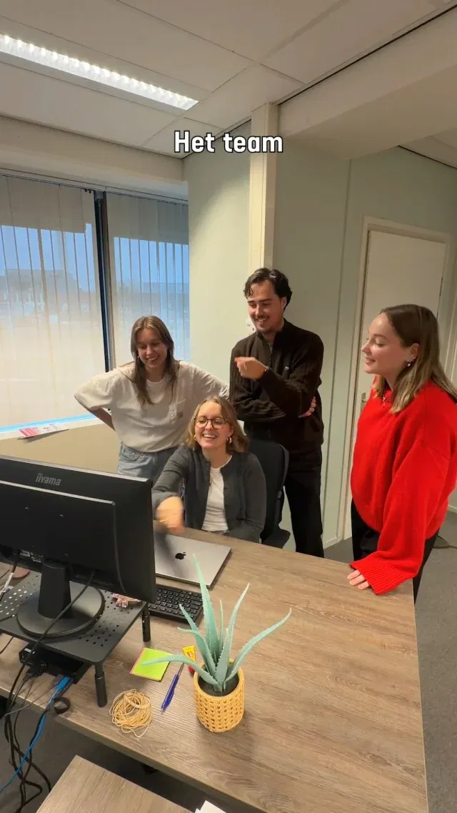 Productief overleg over zeer belangrijke zaken 🤝🍕🍴

#luxnijmegen #lux #cafelux #teamwork #kantoor