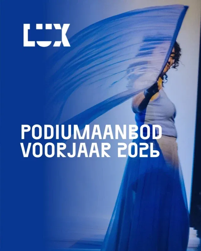 Zet je schrap voor podiumvoorjaar 2026 🎭

Van het intieme en ontroerende Heartbeats door @nastaranrazawikhorasani tot het muzikale eerbetoon Jij blijft bij mij rondom Maarten van Roozendaal door Niels van der Gulik en Richard Heijerman. Van Further, Faster, More van choreograaf @jelenakosticdance, waarin dans en freerunning samenkomen, tot de spanningen van identiteit en prestatiedruk in de topsport in Pressure Point van @vanjarukavina

Ook Family voegt zich dit voorjaar bij het podiumaanbod: een persoonlijke en herkenbare voorstelling over familiebanden en onderlinge verhoudingen. Tel daar het persoonlijke theaterconcert Weg van dit feestje van @gersonmain over ouder worden, dromen, spijt en afscheid nemen en de scherpe, actuele blik van BEAUTYBOMB van @catoo.lustig en @damarisdejong bij op, en je weet: dit voorjaar nodigt uit om je te laten raken, uitdagen en meeslepen.

#podium #arthouselux #theater #concert #nijmegen