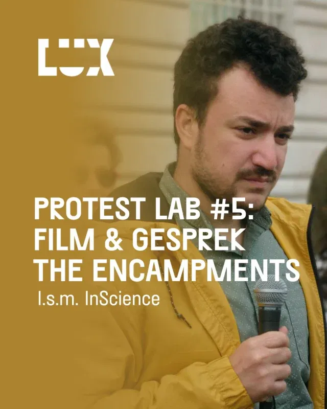 --- English below

Protest begint soms met een tent.
En eindigt zelden daar.

The Encampments laat de Amerikaanse studentenbeweging zien die ontstond op universiteitscampussen door het hele land. Studenten protesteerden tegen de banden van hun universiteiten met Israëlische partners en instellingen en brachten politieke verantwoordelijkheid naar het publieke debat.

Na de filmvertoning verleggen we de blik naar Nederland. Samen met journalist Fréderike Geerdink en hoofdredacteur Joris Gerritsen gaan we in gesprek over studentenprotesten hier en over de verhouding tussen journalistiek, activisme en positie innemen.

📅 dinsdag 27 januari
🕢 19.30 uur
📍 LUX, Nijmegen
🗣️ Gesprek in het Engels, vragen ook mogelijk in het Nederlands

Een Film & Gesprek van @luxnijmegen en @insciencefilmfestival

Onderdeel van Protest Lab, in samenwerking met Anya Topolski en Mathijs van de Sande (Radboud Universiteit)

🎟️ Info & tickets via lux-nijmegen.nl.

---

Protest sometimes starts with a tent.
It rarely ends there.

The Encampments documents the American student movement that emerged on university campuses across the United States. Students protested their universities’ ties with Israeli partners and institutions, forcing political responsibility into the public eye.

After the screening, we shift our focus to the Netherlands. Together with journalist Fréderike Geerdink and editor-in-chief Joris Gerritsen, we discuss how student protests unfold here and what this means for journalism, activism and taking a stand.

📅 Tuesday 27 January
🕢 7.30 PM
📍 LUX, Nijmegen
🗣️ Talk in English, questions also welcome in Dutch

A Film & Talk by @luxnijmegen and @insciencefilmfestival

Part of Protest Lab, in collaboration with Anya Topolski and Mathijs van de Sande (Radboud University).

🎟️ Info & tickets at lux-nijmegen.nl.