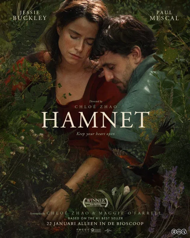 𝐖𝐢𝐧𝐚𝐜𝐭𝐢𝐞!
Voor de film 𝘏𝘈𝘔𝘕𝘌𝘛 mogen wij 𝟮× 𝗵𝗲𝘁 𝗹𝗲𝗲𝘀𝗯𝗼𝗲𝗸 weggeven. 📖🎬✨
Tag met wie jij naar de nieuwe bioscoopfilm 𝘏𝘈𝘔𝘕𝘌𝘛 gaat en maak kans op een exemplaar van het leesboek!

𝗢𝘃𝗲𝗿 𝗛𝗔𝗠𝗡𝗘𝗧
𝘏𝘈𝘔𝘕𝘌𝘛 is het krachtige liefdesverhaal dat de inspiratie vormde voor Shakespeare’s Hamlet, verfilmd door Academy Award®-winnaar Chloé Zhao (Nomadland).
🎟️ Vanaf donderdag 22 januari bij ons te zien

We maken de winnaar maandag 26 januari bekend.

#hamnet #lux #luxnijmegen #winactie #arthouselux