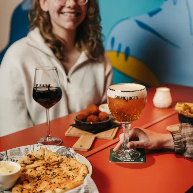 Na afloop nog even blijven zitten. Een Grimbergen Blanche op tafel, de film nog in je hoofd. Dat moment mag best blijven duren. 

#LUXNijmegen #grimbergenblanche #witbier #filmavond #horecanijmegen