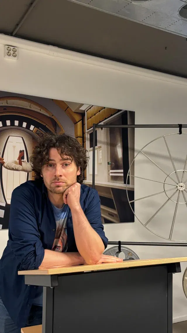 ✨Weet jij écht alles over de Oscars? Dan wil je deze filmquiz niet missen. Op woensdag 11 maart organiseren Ruud en Sven de filmquiz: I love the Smell of Oscars in the Morning in onze studio. 

Alvast wat opwarmertjes: Wie kreeg er een flinke pets in zijn gezicht tijdens de Oscaruitreiking in 2022? En welke Nederlandse regisseur van een korte film mag sinds vorig jaar haar gouden beeldje regelmatig oppoetsen? Weet jij deze én de vraag van Ruud uit het filmpje meteen te beantwoorden? Dan is deze filmquiz echt iets voor jou. Dus trommel al je vrienden op en doe mee! 🎬

Let op: het inschrijfgeld bedraagt 30 euro per team met maximaal 4 spelers per team. Inloop begint om 19.30 uur en de quiz gaat van start om 20.00 uur. Meld je snel aan via onze website, want de tickets gaan hard!

#LUX #LUXNijmegen #Oscars #filmquiz #pubquiznijmegen