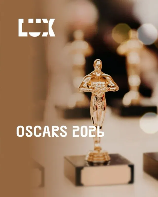 𝐄𝐧 𝐝𝐞 𝐎𝐬𝐜𝐚𝐫𝐬 𝟐𝟎𝟐𝟔 𝐠𝐚𝐚𝐧 𝐧𝐚𝐚𝐫… ✨🏆
Wat een Oscaravond! De 98e Academy Awards brachten een indrukwekkende verzameling films die stuk voor stuk iets bijzonders vertellen.

🍿 De grote winnaar dit jaar was One Battle After Another, die maar liefst vier Oscars won: Beste Film, Beste Regisseur voor Paul Thomas Anderson, Beste Bewerkte Scenario én Beste Mannelijke Bijrol voor Sean Penn. En goed nieuws voor filmliefhebbers: One Battle After Another vertonen we woensdag 18 maart om 20.00 uur nog één keer op het grote doek. Kaarten zijn nu beschikbaar via onze website.

🎬 Daarnaast bracht de Oscaravond nog meer indrukwekkende winnaars. Sinners viel op met maar liefst drie Oscars. Ook Hamnet, Weapons en de animatiefilm Kpop Demon Hunters vielen in de prijzen. Verder won Mr. Nobody Against Putin de Oscar voor Beste Documentaire en werd Sentimental Value bekroond als Beste Niet‑Engelstalige Film.

🎟️ Nog meer goed nieuws: op zaterdag 4 april om 15.30 uur zie je ook Sentimental Value nog eenmalig bij ons. Kaarten zijn binnenkort verkrijgbaar.

🏆 Een prachtige lijst winnaars, met films die allemaal op hun eigen manier iets bijzonders toevoegen aan het filmjaar. Welke Oscarwinnaar staat bovenaan jouw kijklijst?

#Oscars #LUXNijmegen #FilmAwards #OneBattleAfterAnother