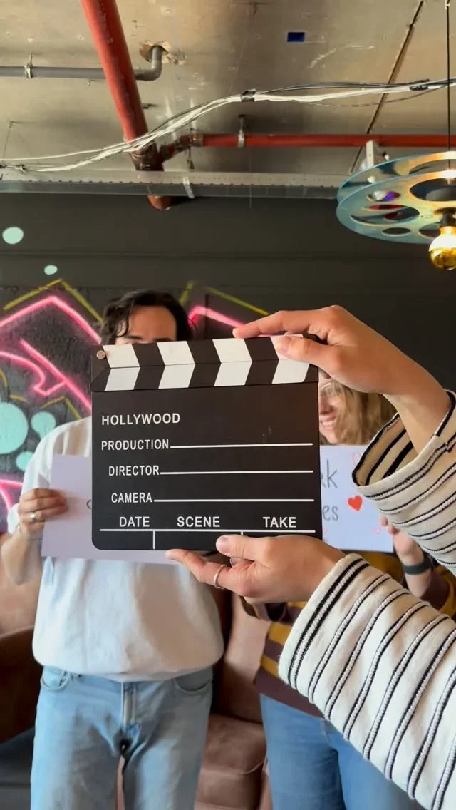 Vacature alert 📢  Dit najaar zijn wij weer opzoek naar drie creatieve, enthousiaste en cultuurliefhebbende meewerkstagiaires om ons team te versterken! ✨

👉 Debat: je werkt mee aan het maken van actuele context- en gespreksprogramma’s en culturele festivals buiten het reguliere filmaanbod om.
👉 Educatie: je laat leerlingen en studenten kennismaken met alle vormen van filmeducatie.
👉 Marketing & communicatie: je brengt ons verhaal naar buiten en maakt kennis met veel verschillende onderdelen van het vak.

Ben jij opzoek naar:
✅ Een informele en gezellige werksfeer
✅ Een mooie stagevergoeding én
✅ Gratis naar alle voorstellingen met onze passe-partout

💌 Solliciteer nu via sollicitatie@lux-nijmegen.nl
👉 Meer info vind je op onze website.

#luxnijmegen #stage #arthouse #vacature #werkenbijlux