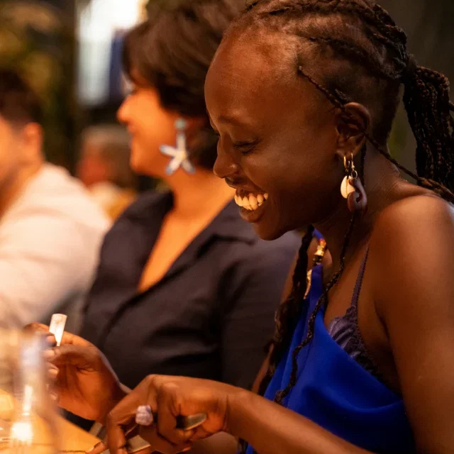 Dit was het openingsweekend! 🍽️✨

Afgelopen donderdag trapten we samen het nieuwe culturele seizoen af. Vier dagen lang stond LUX in het teken van When You Eat Together, You Stick Together.

Er werd gegeten, gekeken, geluisterd en vooral veel samen beleefd. Van bijzondere verhalen aan tafel en live muziek in ons café-restaurant tot film, theater en kunst door heel LUX.

Dank aan iedereen die langskwam, aanschoof of onderdeel was van het weekend. ❤️

Het culturele seizoen is officieel begonnen. We zien je hopelijk snel weer!

Foto's van @brambecks 

#LUXNijmegen #ProefHetCultureleSeizoen #cafelux